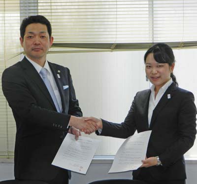 山口青年部長（左）と林さん