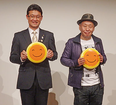 河野俊嗣知事(左)と泉谷しげるさん