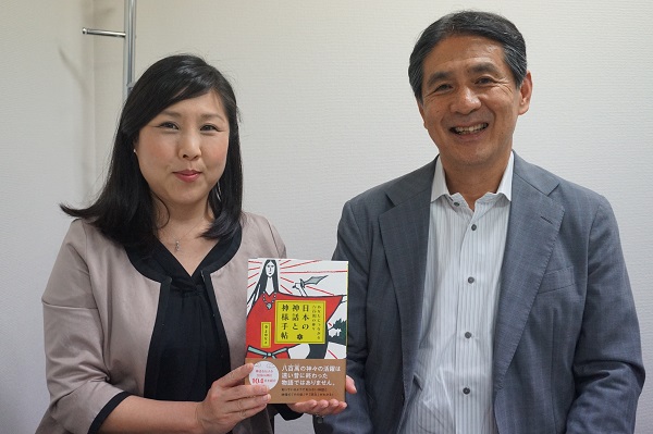 秦まゆなさん（左）と一糸恭良さん