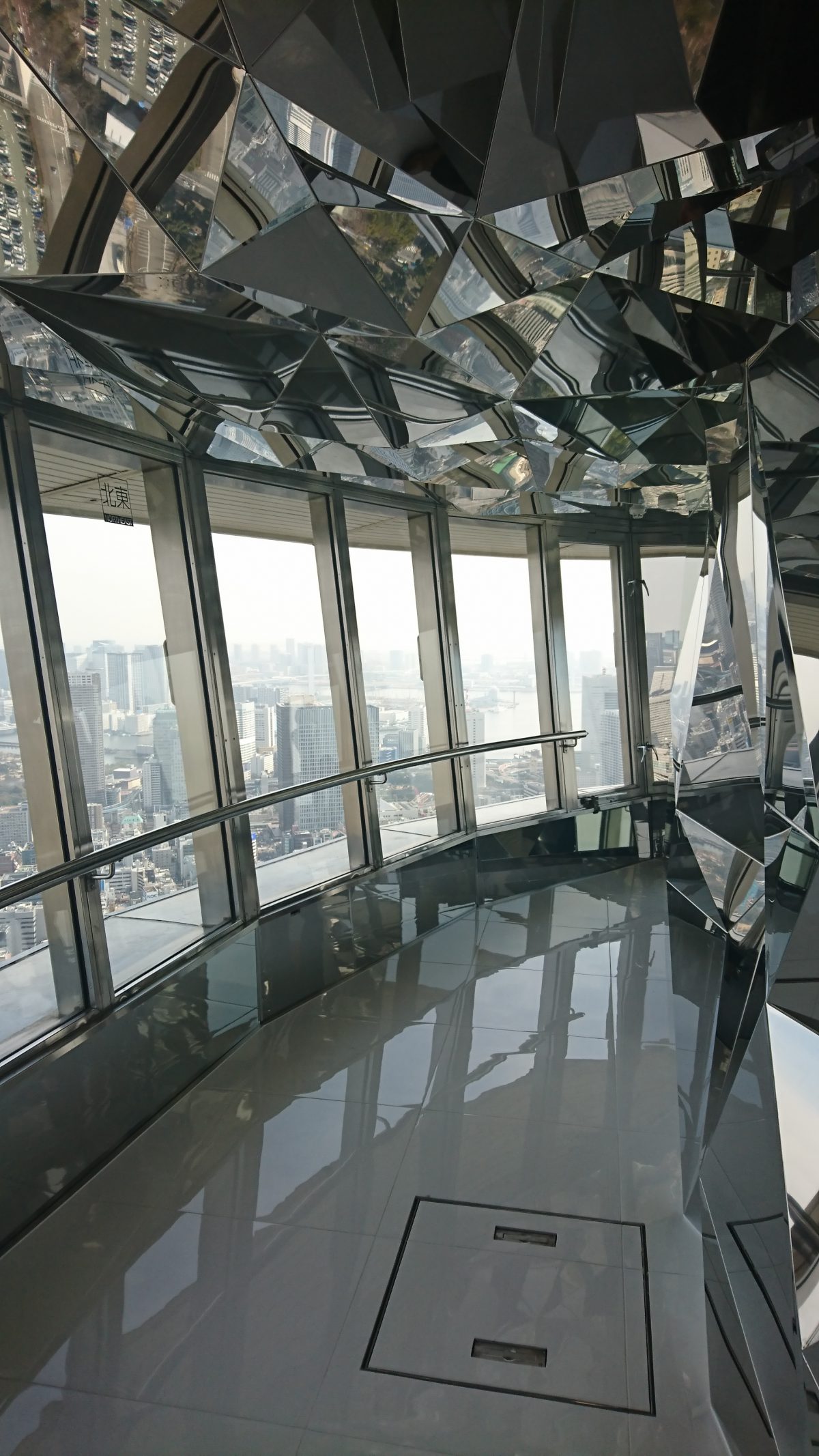 ガイドシステムで必見スポット逃さず 東京タワー、トップデッキツアー公開　