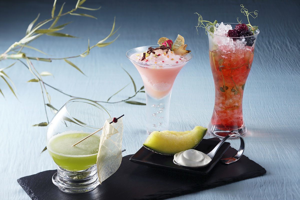 百人一首カクテルを「かるたの聖地」大津市のホテルが提供