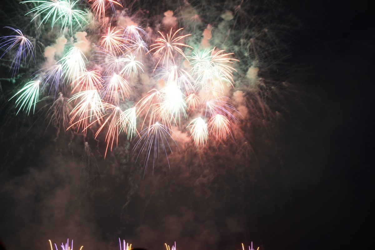 名物は空中ナイアガラ！8月11日に前橋花火大会