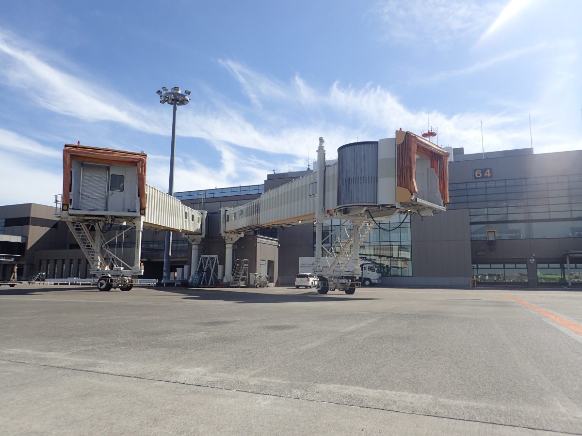 AIを活用し、搭乗橋を自動装着する実証実験スタート