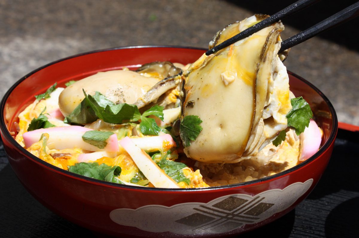 舞鶴の夏のご当地丼「舞鶴岩がき丼」、8月21日までキャンペーン実施