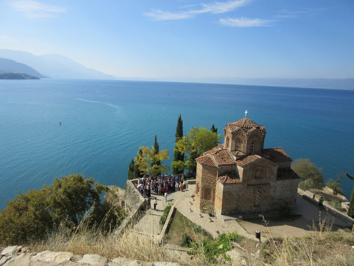 「街のデッサン（213）」世界で最も美しい小さな正教会　オフリド湖の湖岸での聖なる体験