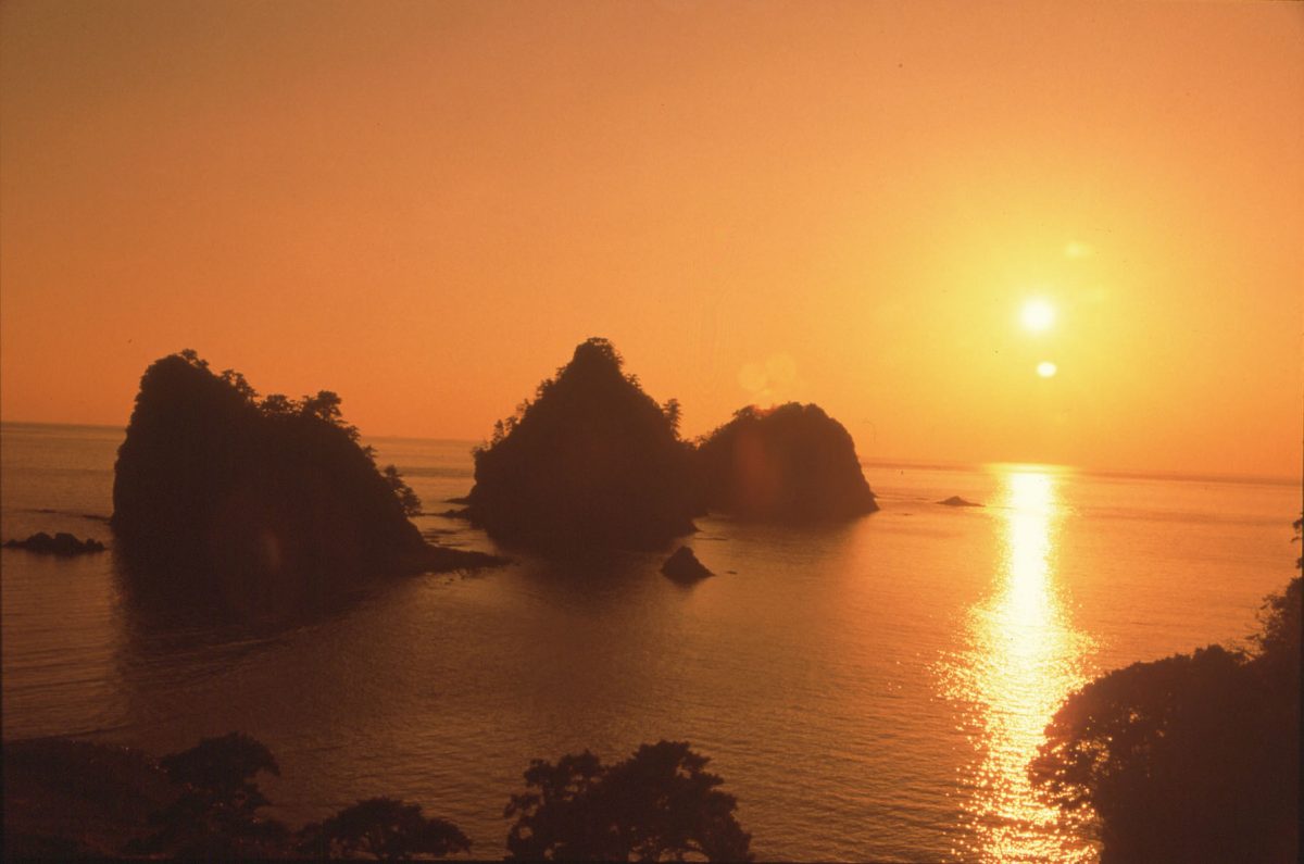 日本の夕陽百選に選ばれた堂ヶ島温泉への宿泊などGWの新コースも　4～6月の宿泊付きバスツアー造成