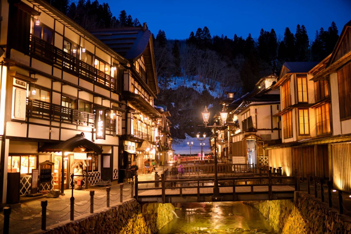 山形県「銀山荘」が女将体験宿泊を企画　女子大学生向け