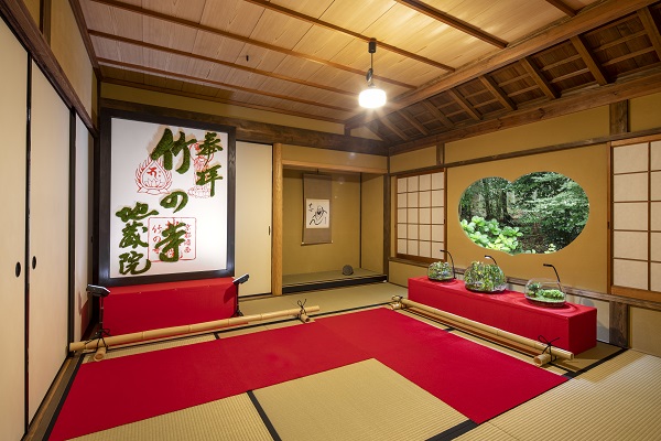 京都8寺院で「モシュ印・コケ寺リウム」を展示　