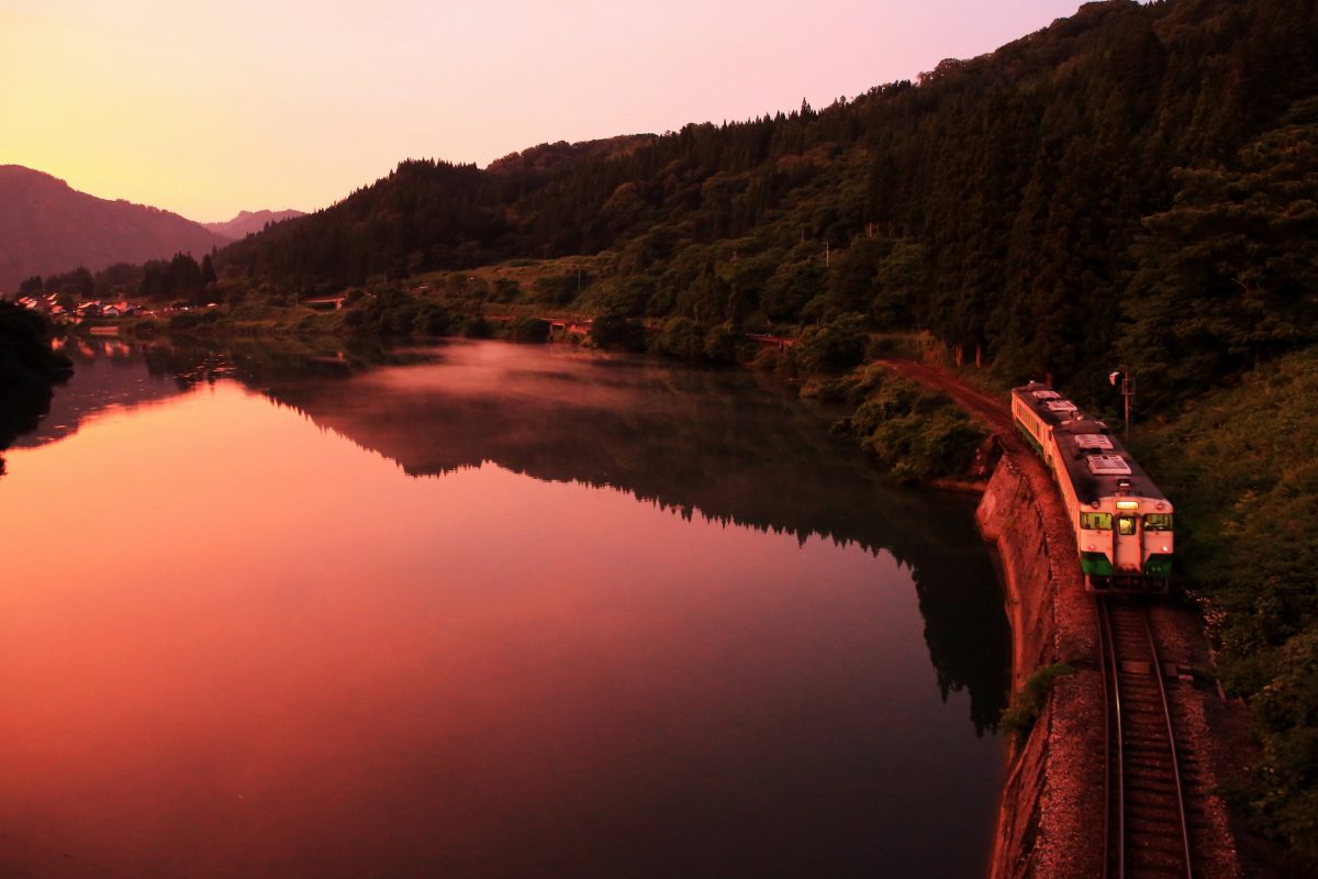 「おいしさ満載。絶景！只見線」フォトコン開始　インスタで気軽に応募可能　ペア宿泊券も　福島県