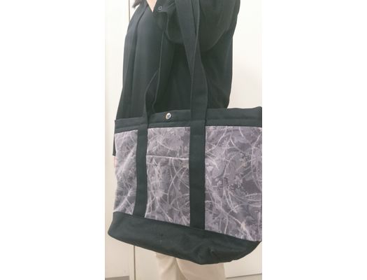 名阪近鉄旅行、バス座席生地を使ったトートバッグを限定発売