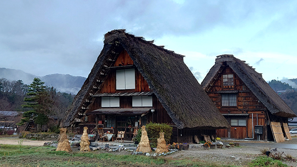 白川村、3月31日まで「『春一番』誘客2大キャンペーン」を展開　宿泊や買物などお得に