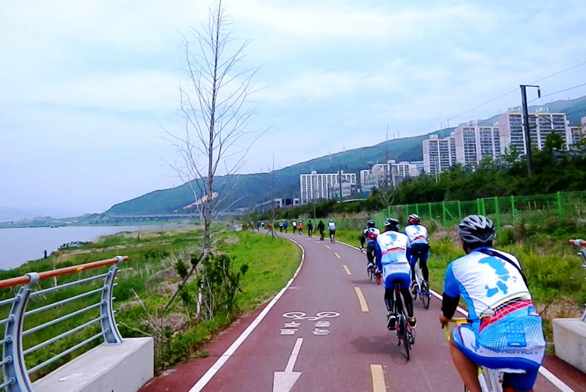 愛車で韓国をサイクリング　関釜フェリー、3年ぶりにツアー実施