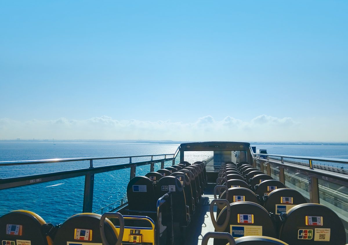 2階建てオープンバスで海ほたるをドライブ　8月11日から期間限定でツアー運行　（日の丸自動車興業）