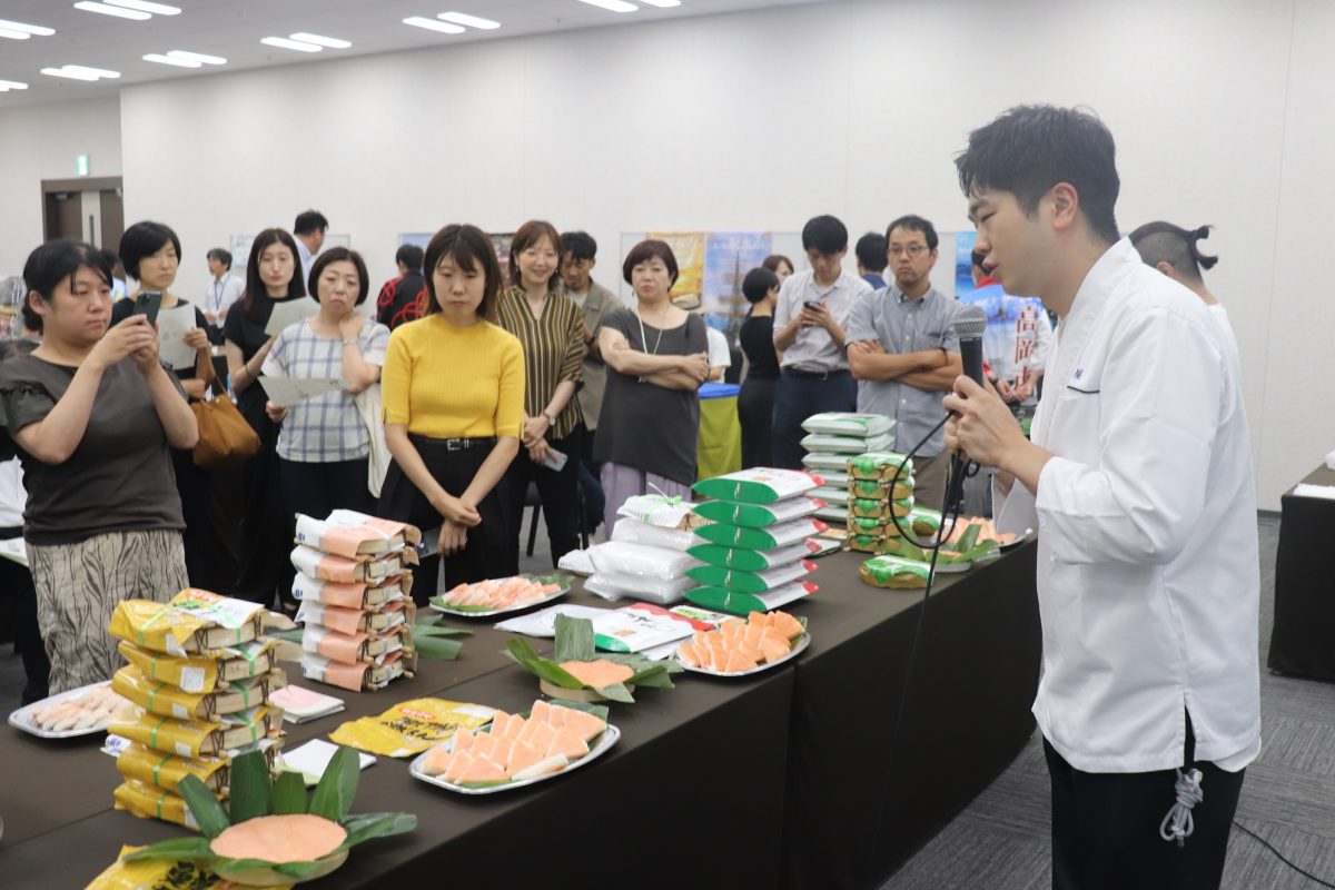 隠れた魅力を紹介 「ますずし」食べ比べも　富山県