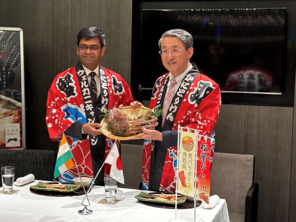 「松葉がに」メディア向けトップセールス　インド総領事招き販路拡大へ、鳥取県